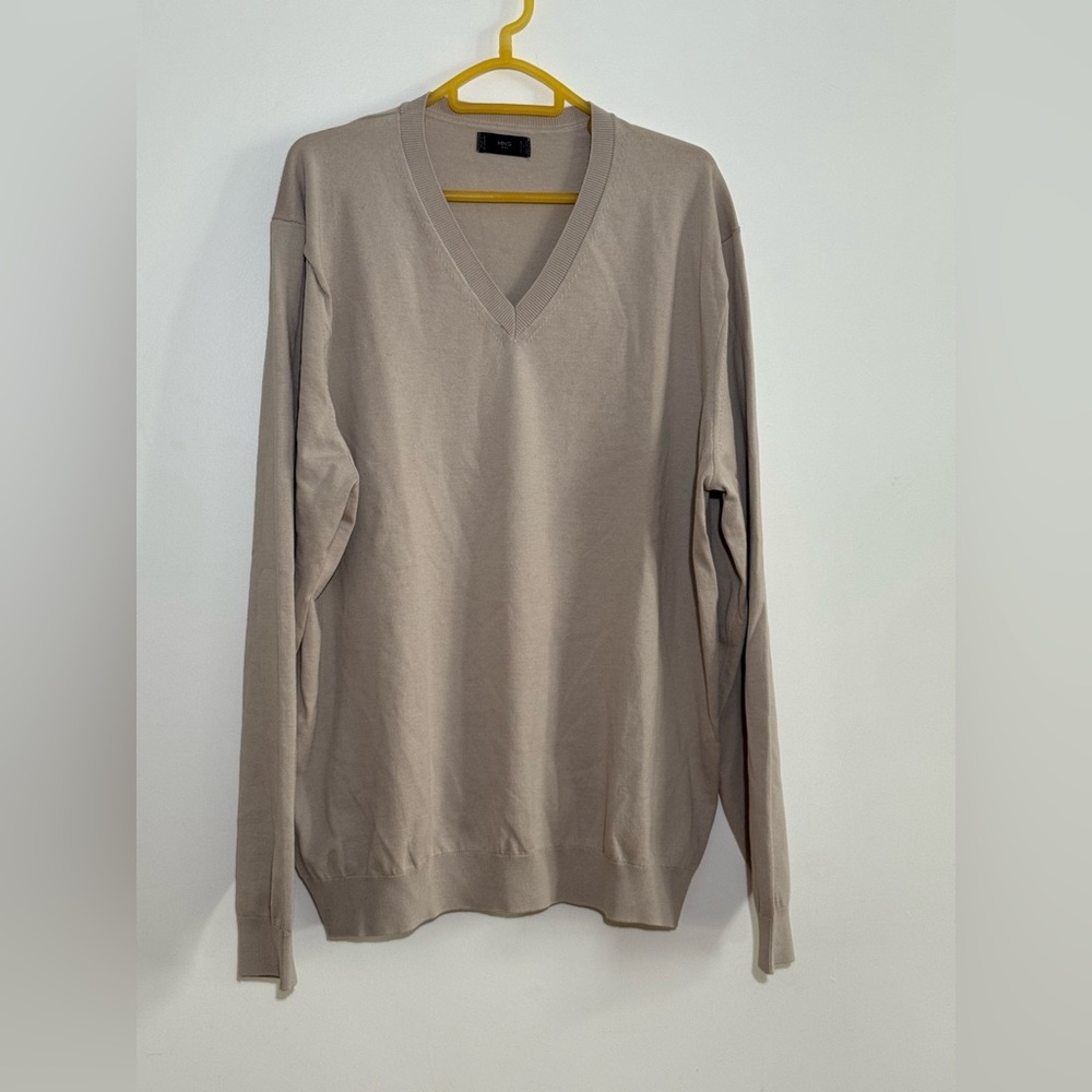 MANGO Men's V-Neck Sweater - light tan, light taupe.